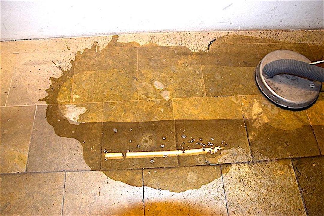 Čištění a mytí mramorové dlažby